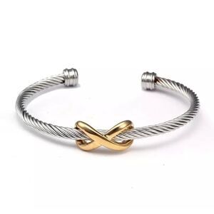 Classic silver bangle #722